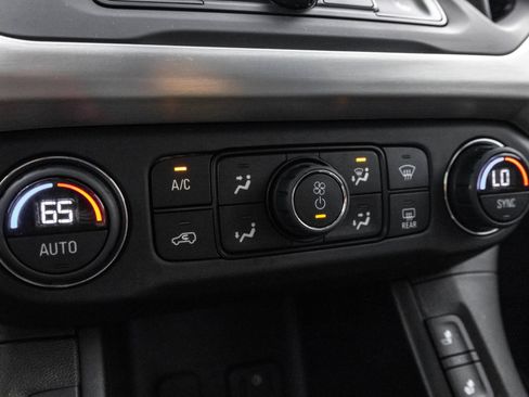 Used 2019 GMC Acadia SLE w/ Driver Alert Package I FWD image 30