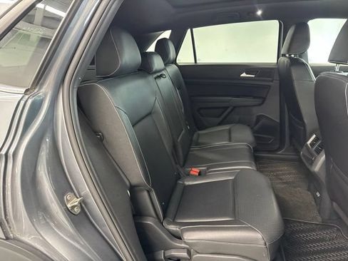 Used 2020 Volkswagen Atlas Cross Sport SE AWD/4WD image 31
