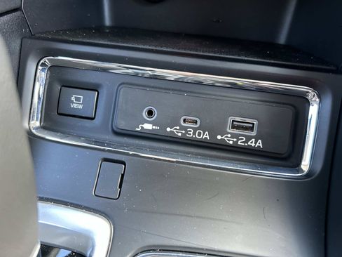 Used 2025 Subaru Ascent Limited AWD/4WD image 27