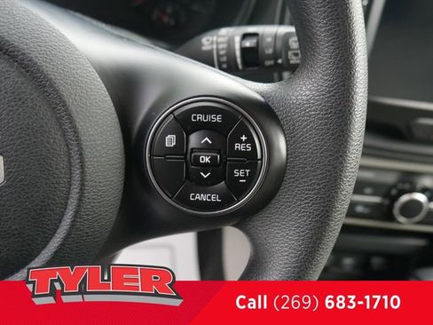 Used 2022 Kia Soul LX image 27