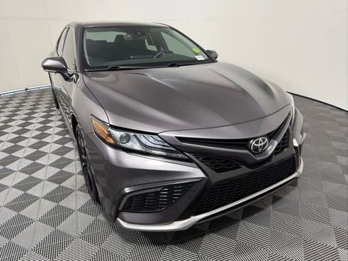 Used 2022 Toyota Camry XSE image 8