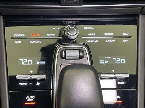 Used 2021 Porsche Cayenne GTS image 33