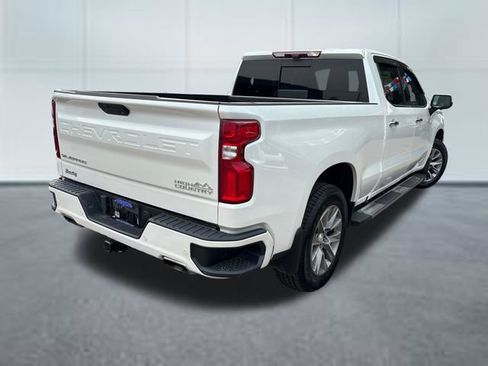 Used 2022 Chevrolet Silverado 1500 High Country w/ Technology Package AWD/4WD image 4