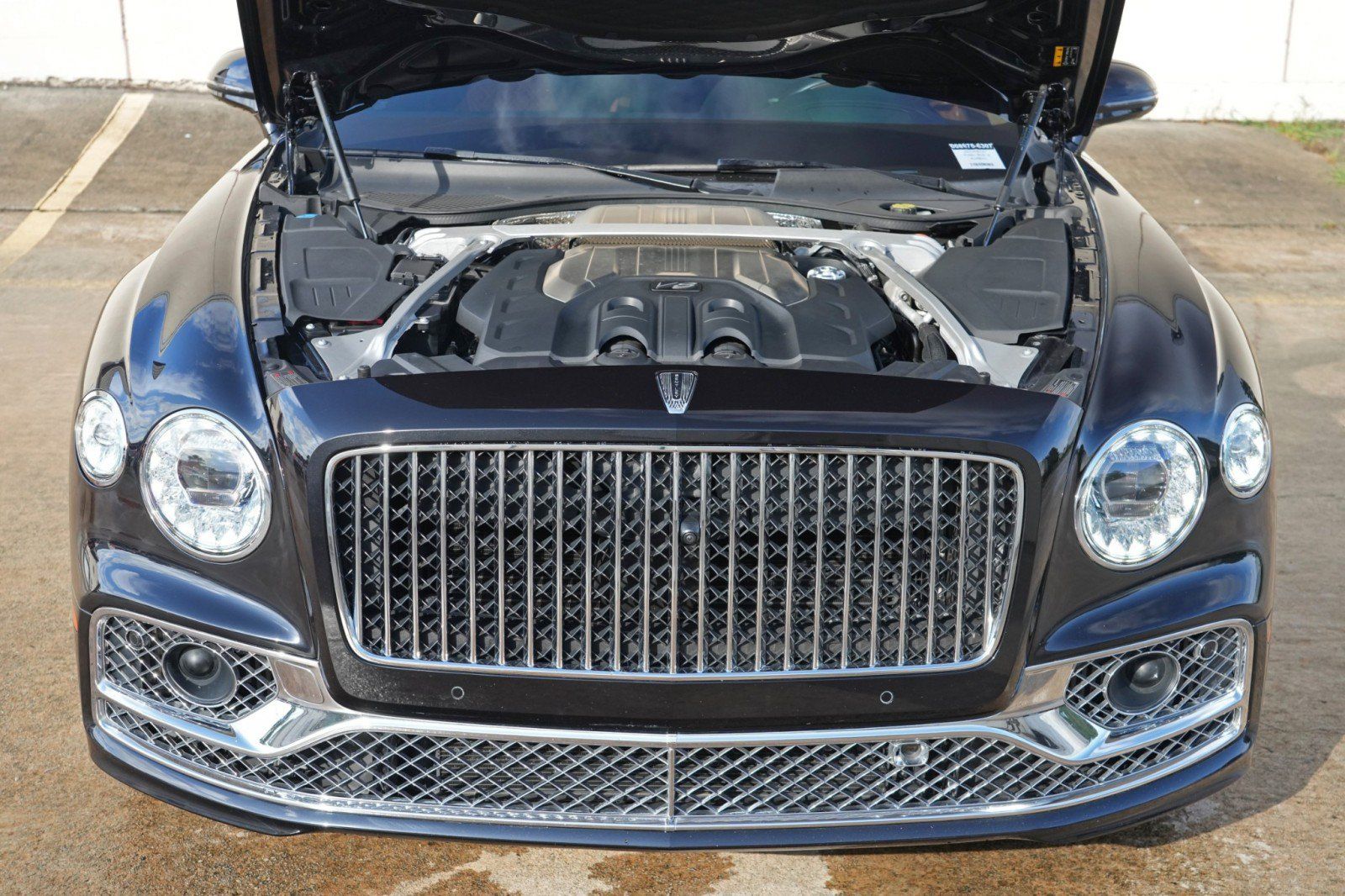 Used 2023 Bentley Flying Spur Azure AWD/4WD image 8