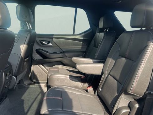 Used 2023 Chevrolet Traverse RS image 16