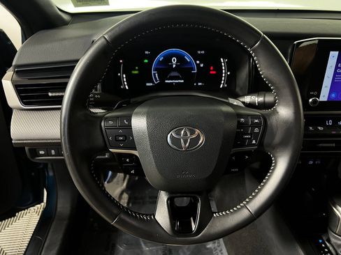 Certified 2025 Toyota Camry SE FWD image 15