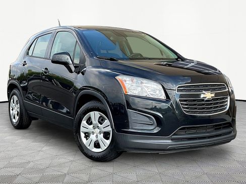 Used 2016 Chevrolet Trax LS FWD image 3