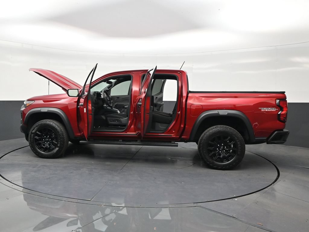 Used 2024 Chevrolet Colorado Trail Boss w/ Advanced Trailering Package AWD/4WD image 30