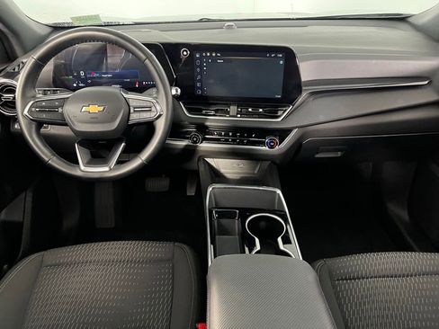 Used 2025 Chevrolet Equinox LT image 12