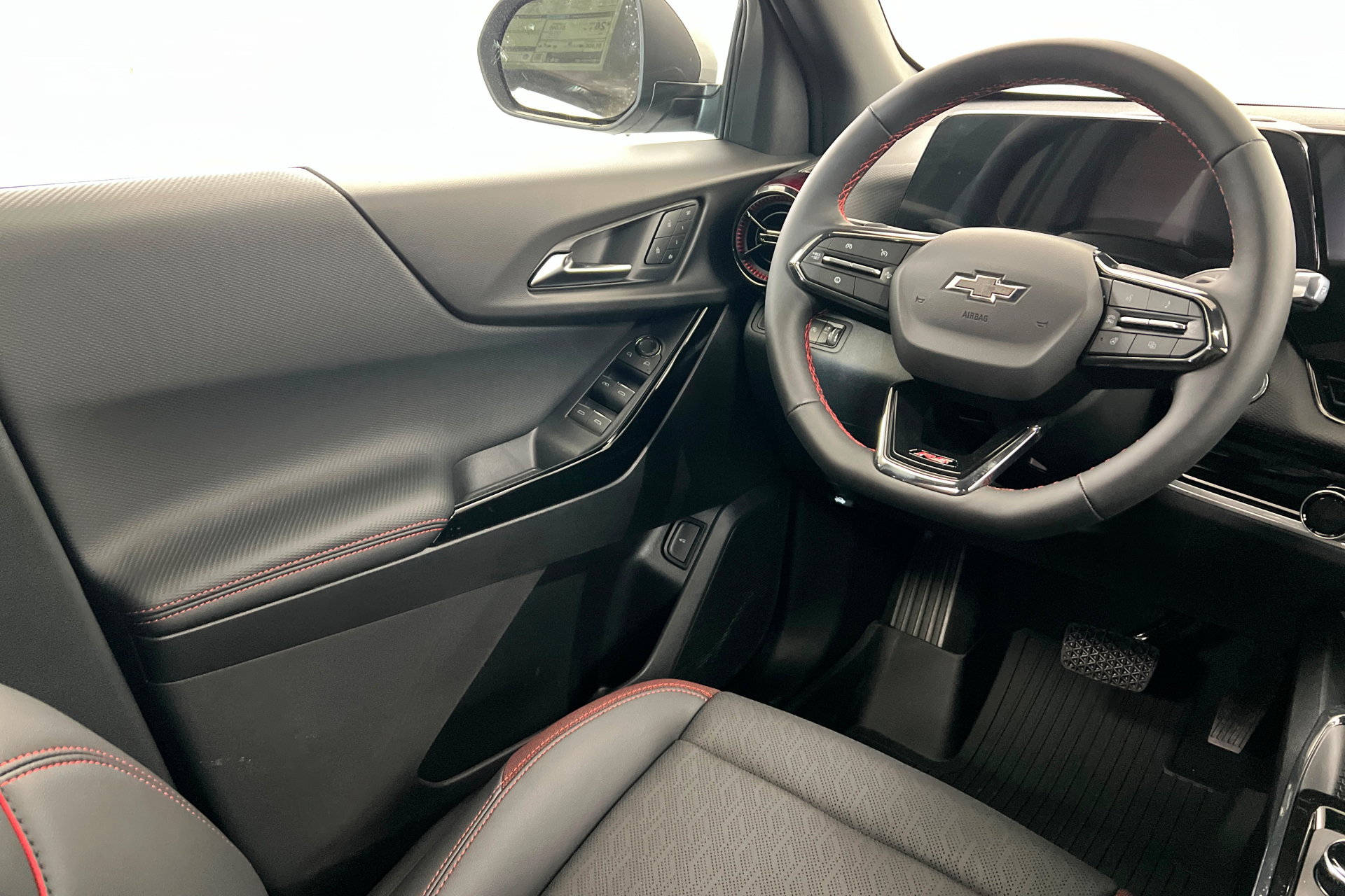 New 2027 Chevrolet Equinox RS w/ Safety and Technology Package AWD/4WD image 12