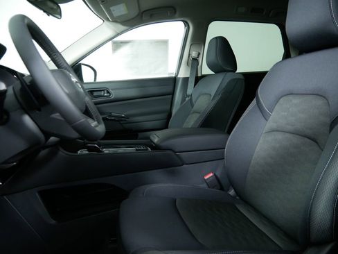 New 2026 Nissan Pathfinder SV AWD/4WD image 15