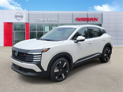 New 2025 Nissan Kicks SR w/ SR Premium Package image 2