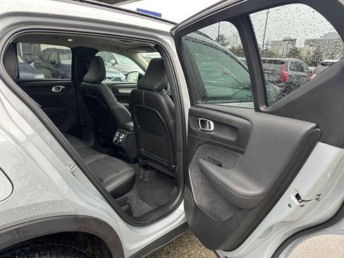 Used 2025 Volvo XC40 B5 Plus w/ Protection Package Premier image 13