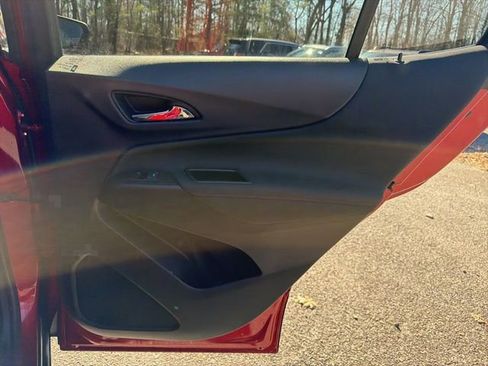 Used 2023 Chevrolet Equinox RS image 12