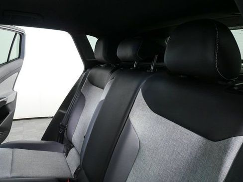 Used 2023 Volkswagen ID.4 Pro image 20