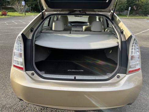 Used 2010 Toyota Prius Five FWD image 27