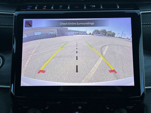 Used 2024 Jeep Grand Cherokee Limited 4xe image 4