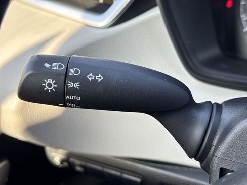 Used 2021 Toyota Corolla LE image 25