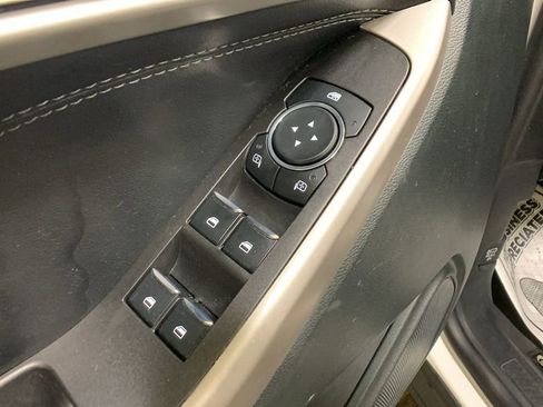 Used 2023 Ford Explorer XLT w/ Equipment Group 202A image 30