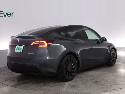 Used 2023 Tesla Model Y Performance AWD/4WD image 3