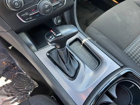 Used 2023 Dodge Charger SXT w/ Blacktop Package AWD/4WD image 31
