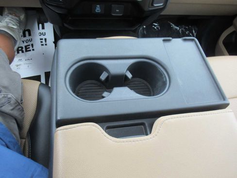 Used 2024 Ford F250 Lariat image 30