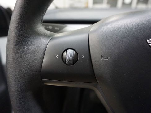 Used 2023 Tesla Model Y Long Range image 6