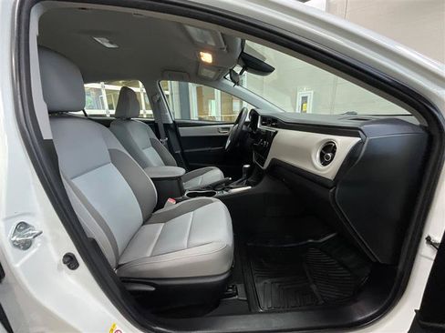 Used 2018 Toyota Corolla LE FWD image 27