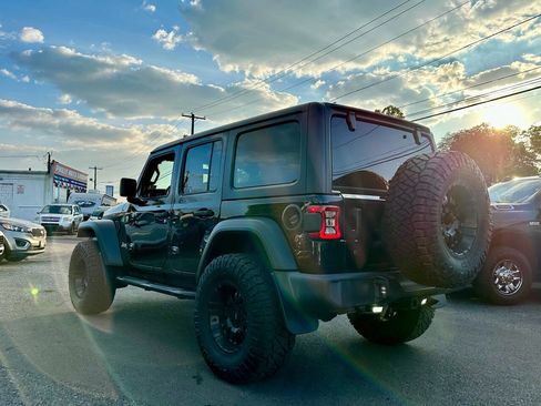 Used 2018 Jeep Wrangler Unlimited Sport S AWD/4WD image 5