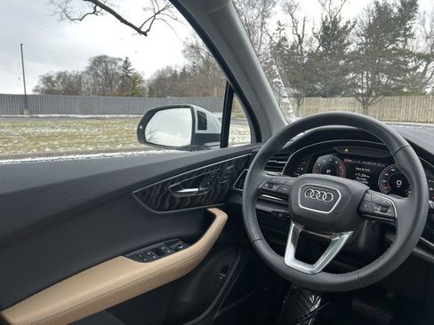 Certified 2025 Audi Q7 3.0T Prestige w/ Prestige Package image 12