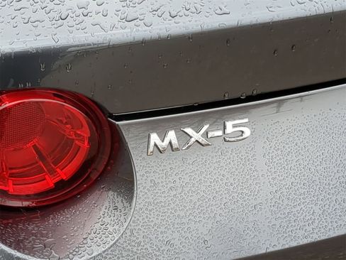 Used 2021 MAZDA MX-5 Miata Grand Touring image 13