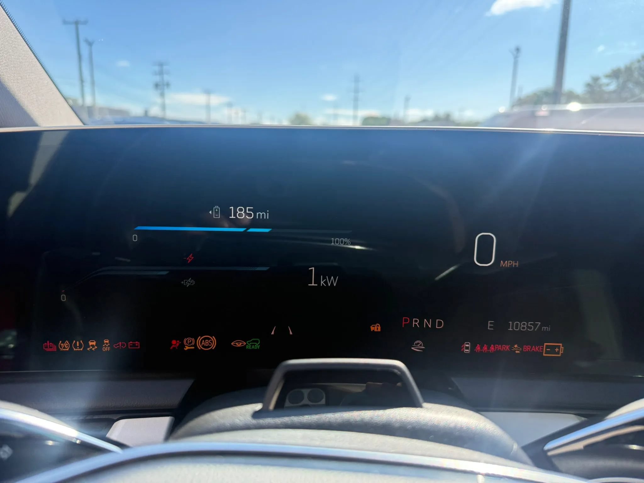 Used 2025 Cadillac Optiq Sport 2 w/ LPO, Floor Liner Package AWD/4WD image 24