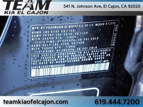 Used 2023 Volkswagen Tiguan SE image 33