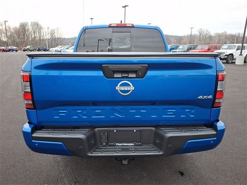 Used 2025 Nissan Frontier SV w/ SV Convenience Package image 9