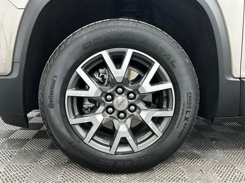 Used 2023 GMC Acadia SLE w/ Driver Convenience Package image 19