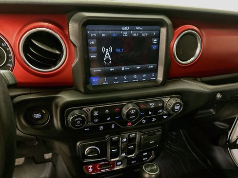 Used 2019 Jeep Wrangler Unlimited Rubicon AWD/4WD image 26