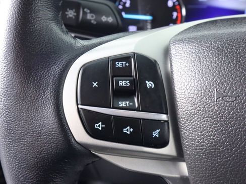 Used 2023 Ford Explorer XLT w/ Equipment Group 202A image 12