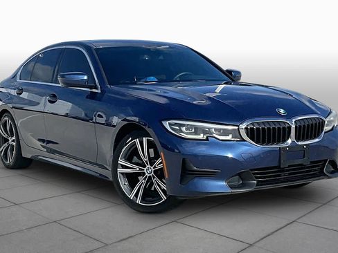 Used 2021 BMW 330i Sedan w/ Convenience Package RWD image 2