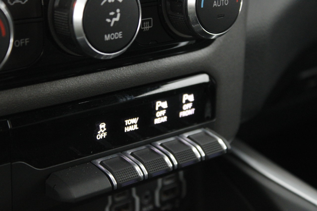 Used 2022 RAM 1500 Big Horn AWD/4WD image 22