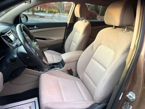 Used 2016 Hyundai Tucson Sport image 11