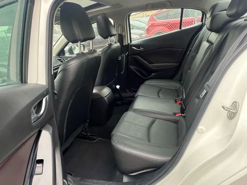 Used 2018 MAZDA MAZDA3 Grand Touring w/ Premium Equipment Package image 28