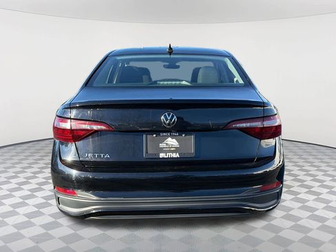 Used 2024 Volkswagen Jetta S image 6