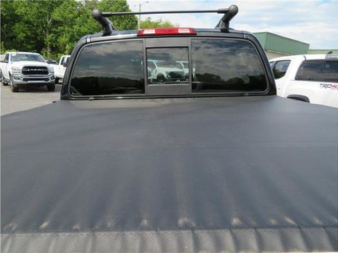 Used 2021 Nissan Frontier SV w/ SV Utility Package AWD/4WD image 3