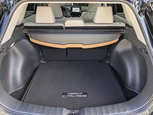 Used 2024 Toyota Corolla Cross LE w/ Moonroof Package image 19