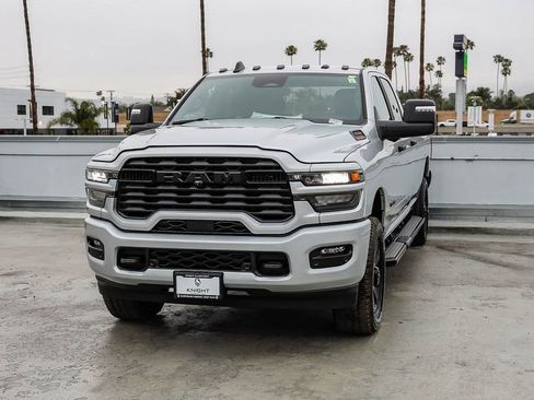 New 2026 RAM 3500 Big Horn AWD/4WD image 4