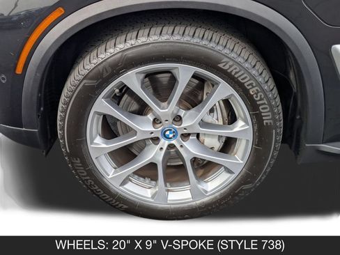Used 2025 BMW X5 xDrive50e AWD/4WD image 11