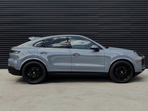 Certified 2026 Porsche Cayenne Coupe AWD/4WD image 8