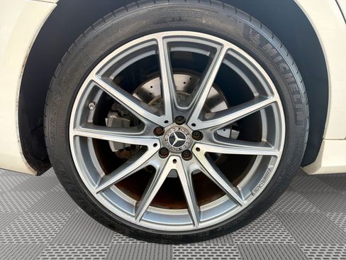 Used 2019 Mercedes-Benz S 560 Sedan w/ AMG Line Exterior image 30