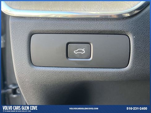 Used 2026 Volvo XC60 B5 Plus w/ Protection Package Premier image 19