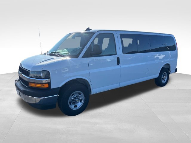 Used 2025 Chevrolet Express 3500 LT w/ LT Preferred Equipment Group RWD image 1